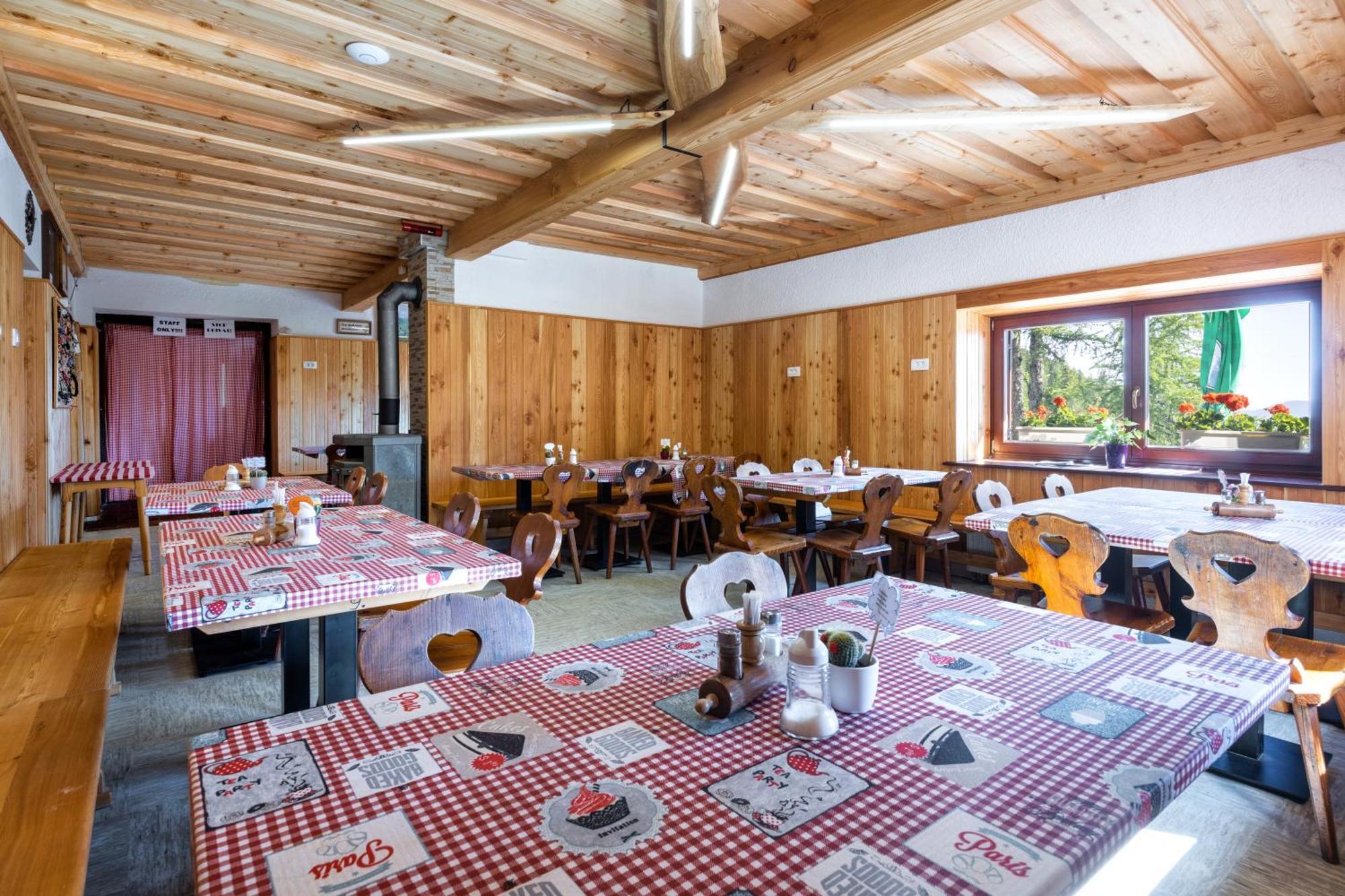 Postarski Dom On Vrsic Kranjska Gora Eksteriør bilde