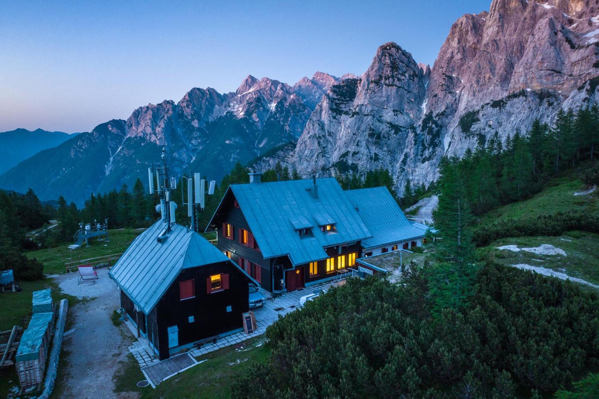 Postarski Dom On Vrsic Kranjska Gora Eksteriør bilde