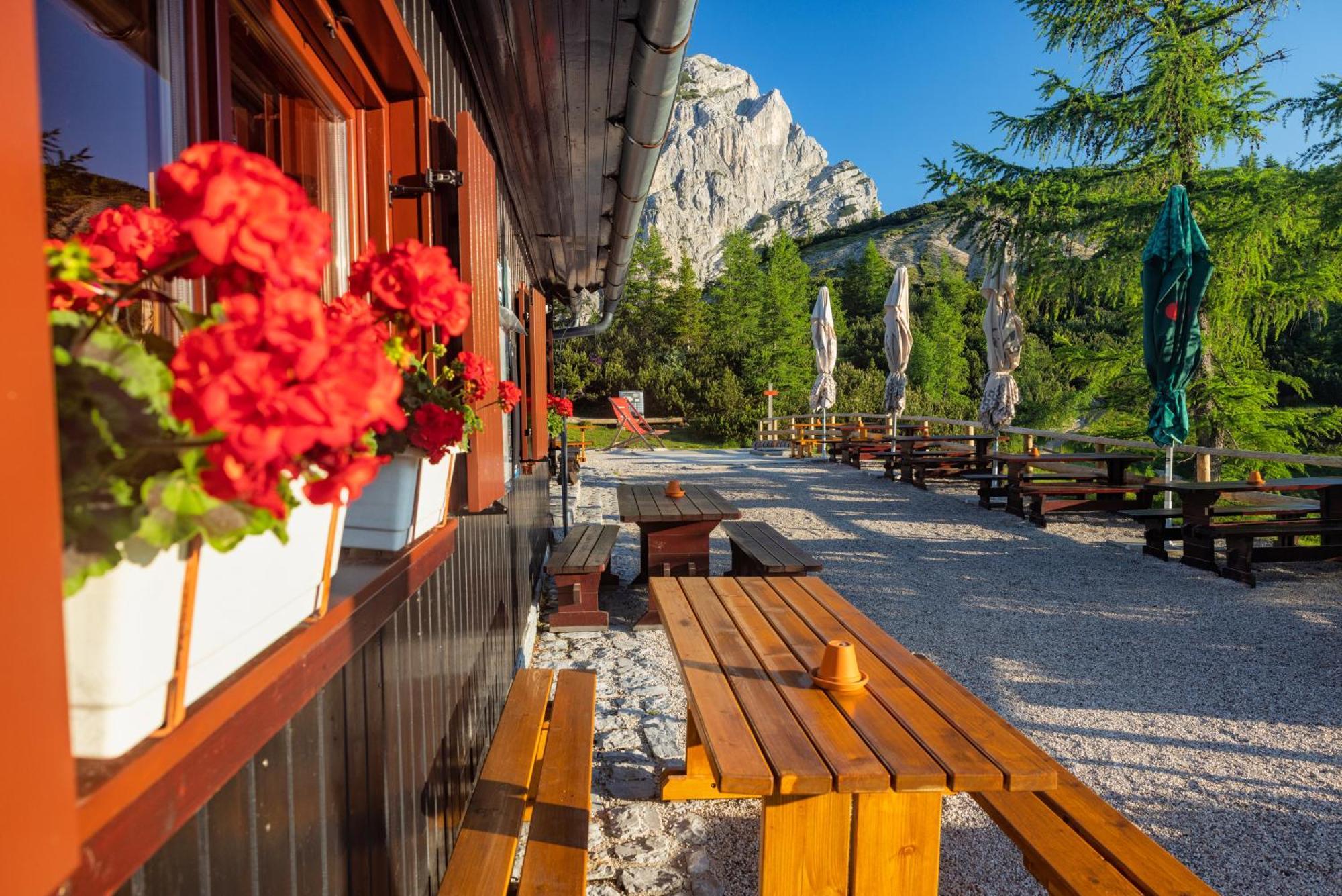 Postarski Dom On Vrsic Kranjska Gora Eksteriør bilde